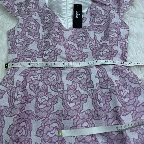 Lulus Cap Sleeve Floral Violet Brocade Mini Cocktail Dress Size M NWT - Picture 5 of 12
